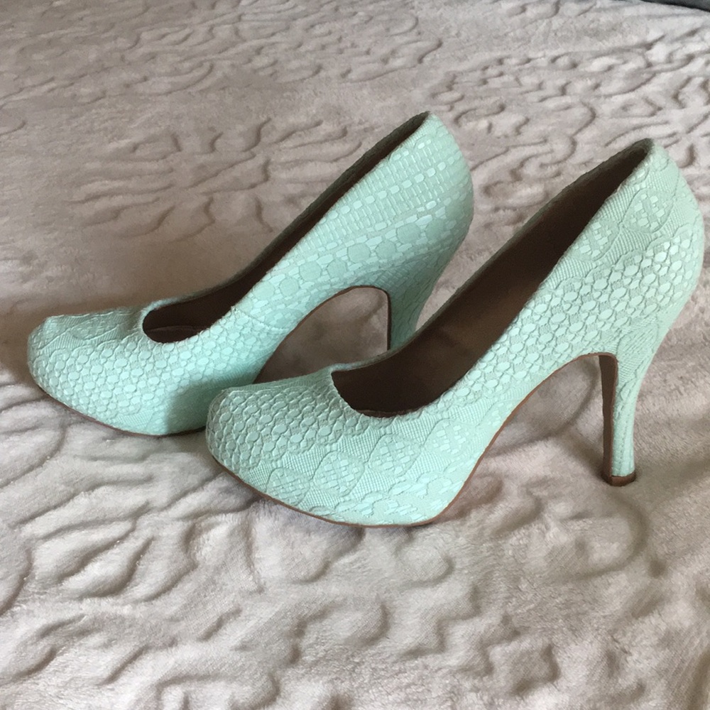 Mint green lace pattern heels